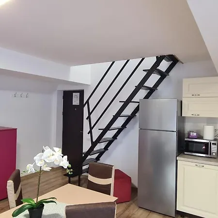 Perla Aparthotel *